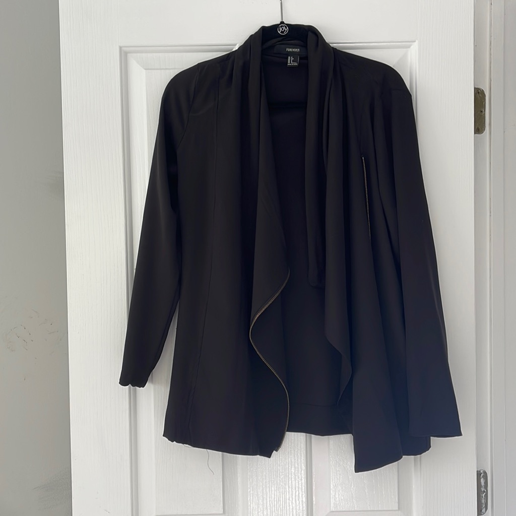 Black Wrap Zip Flowy Jacket